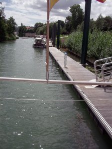 Foto: Stadthafen von Fert sous Jouarre